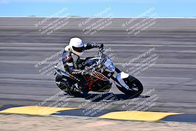 media/Mar-25-2024-Moto Forza (Mon) [[8d4319bd68]]/3-Intermediate Group/Session 3 (Bowl)/